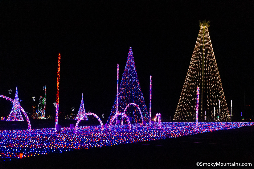 Snowy Mountain Sevierville Shadracks Christmas Wonderland shows lights in multiple colors for this holiday season. Used for event featured image.